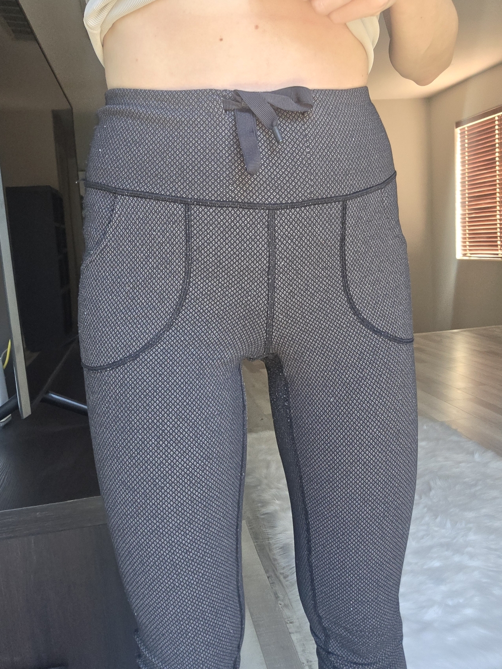 Lululemon High-Waist Performance Leggings - Black/Gray Size 6 Tall - Picture 4 of 8